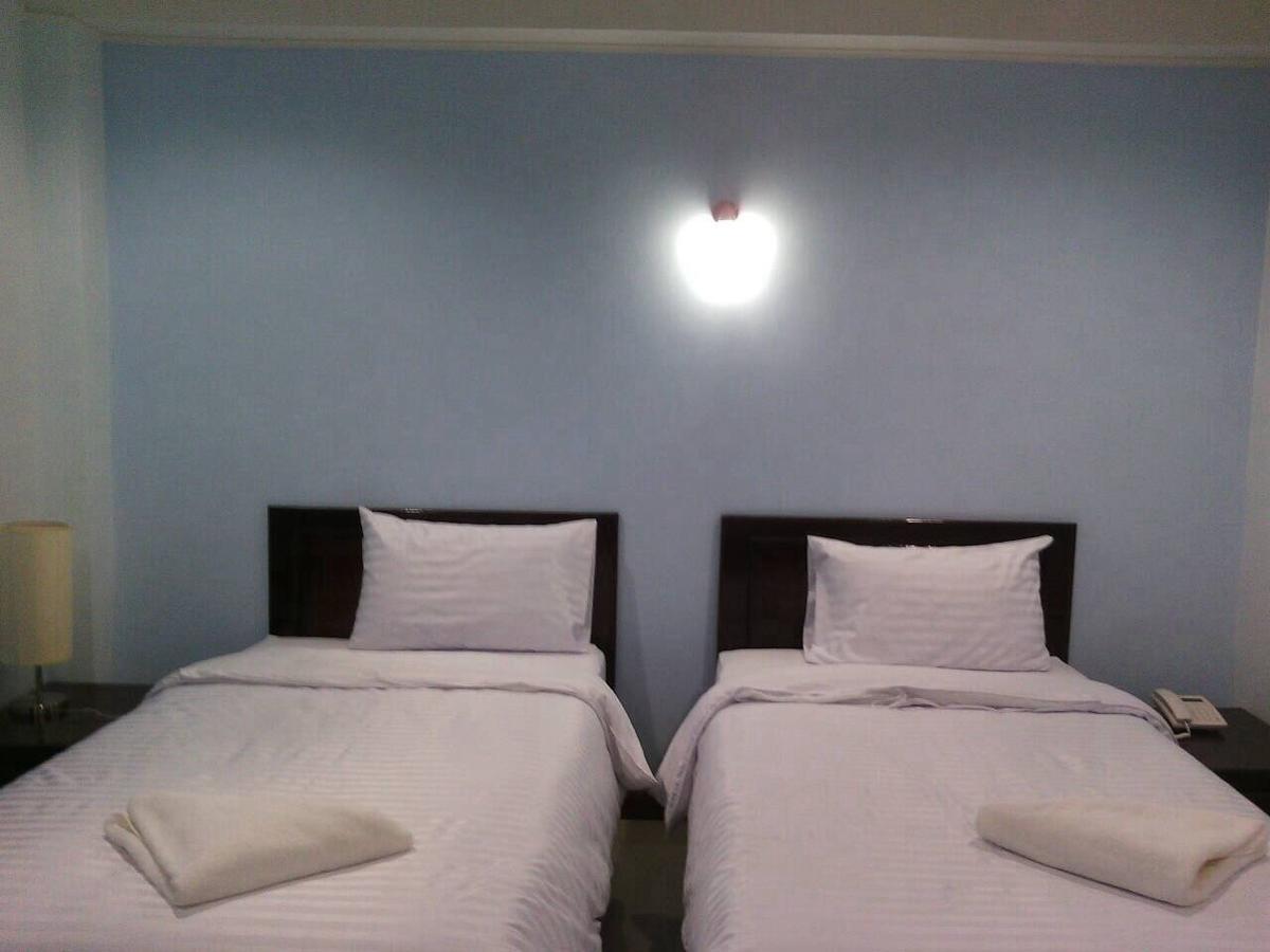 Hotel Baan Duangkamol Phitsanulok Esterno foto